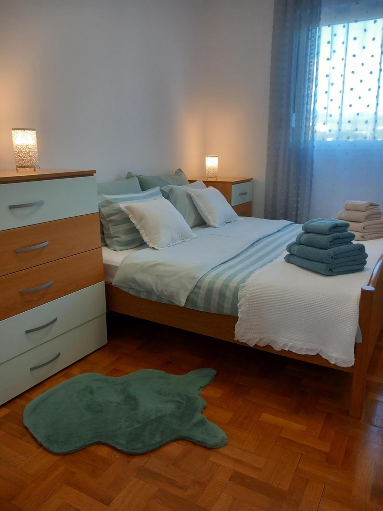 Harmony - Pleasant And Comfortable Place With A Balcony And A Secured Garage Apartment Split
