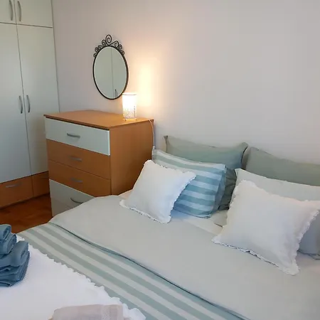 Apartment Harmony - Pleasant And Comfortable Place With A Balcony And A Secured Garage Split Exterior photo