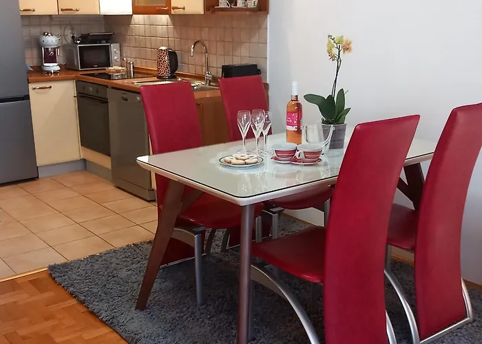Apartment Harmony - Pleasant And Comfortable Place With A Balcony And A Secured Garage